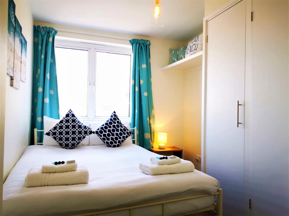 Marina Living With Parking, Balcony, Quiet And Secure Apartment Brighton